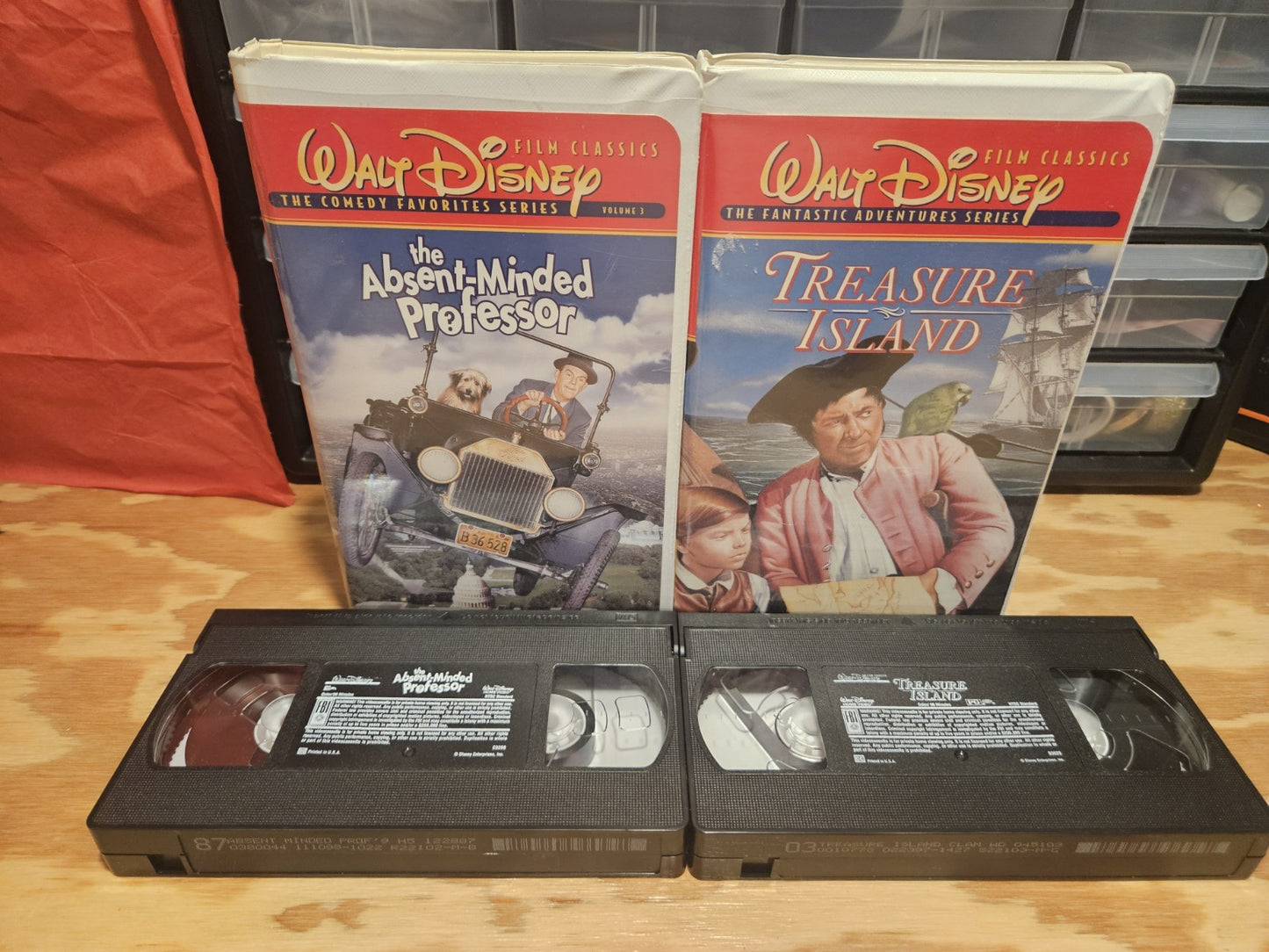 Vintage Disney VHS Lot Swiss Family, Old Yeller, Absent Minded, Treasure Island