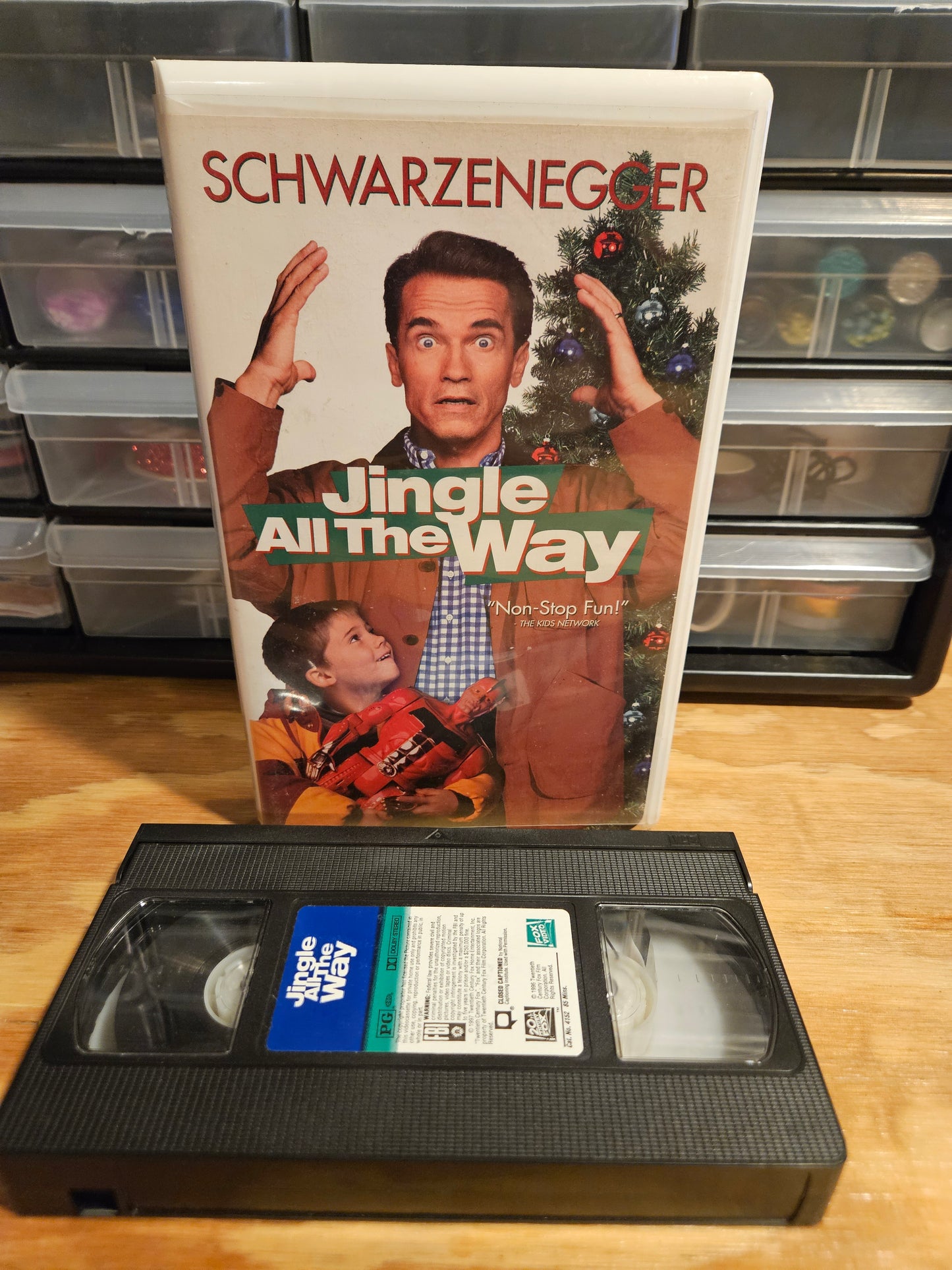 Jingle All The Way VHS Christmas, Arnold Schwarzenegger, Fox Video