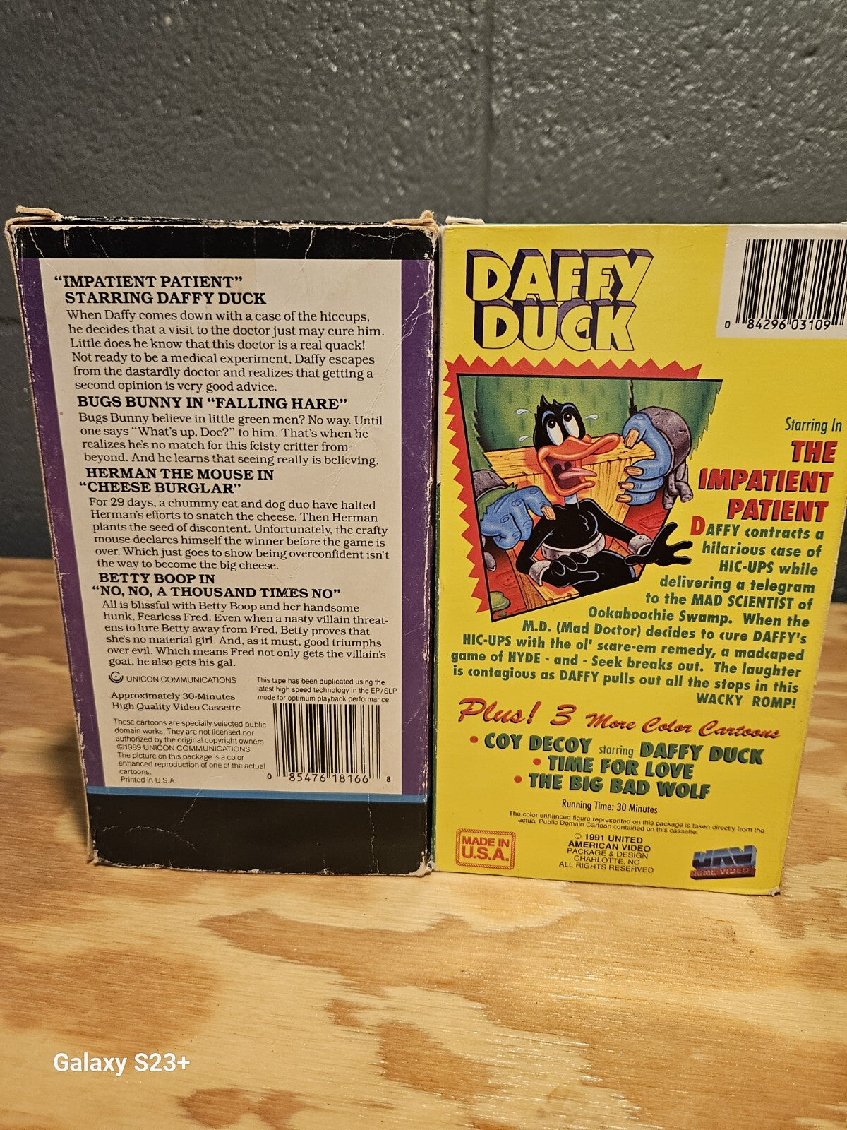 Daffy Duck VHS Set, Favorite Cartoon Classics, UAV Home Video 