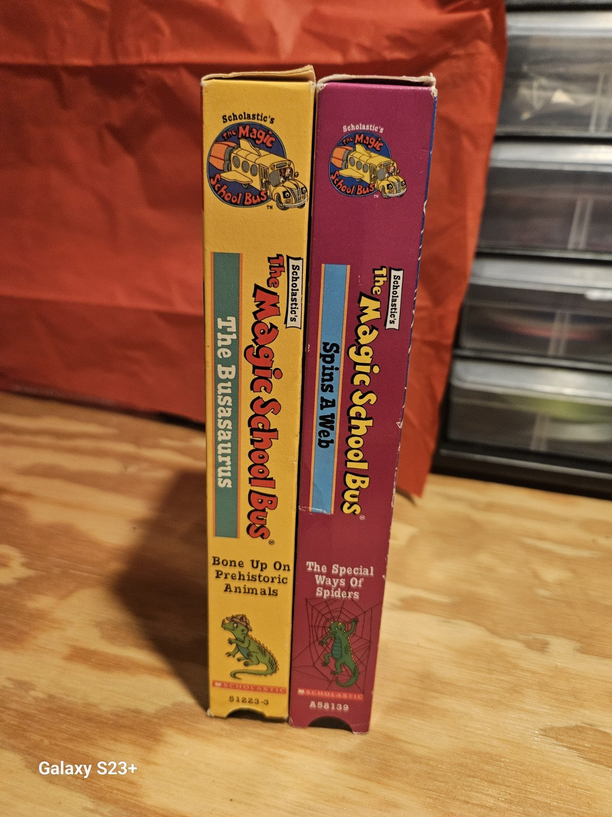 Magic School Bus VHS Lot - Busasaurus, Web, Haunted House, Hops Home, Scholastic