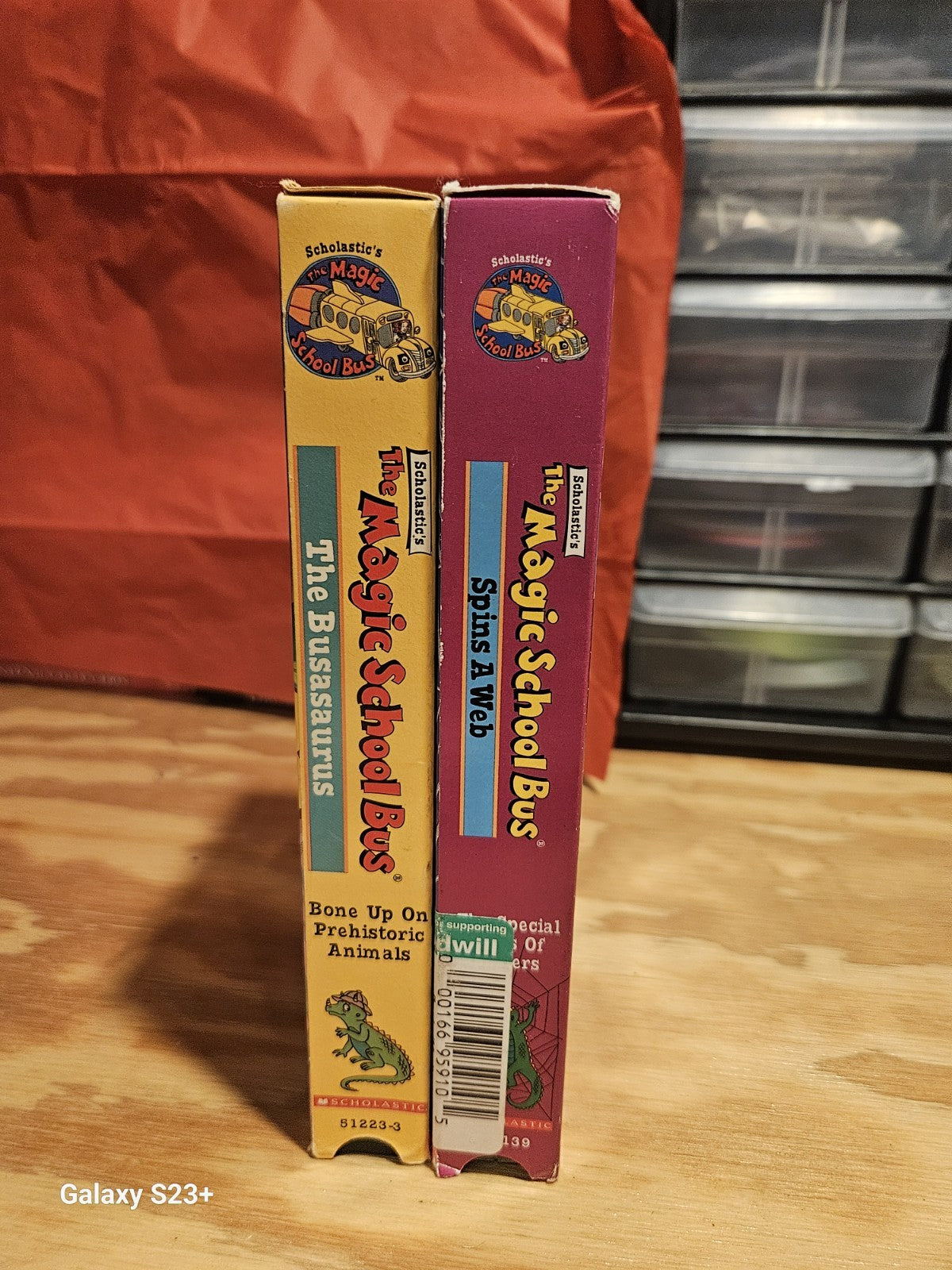 Magic School Bus VHS Lot - Busasaurus, Web, Haunted House, Hops Home, Scholastic