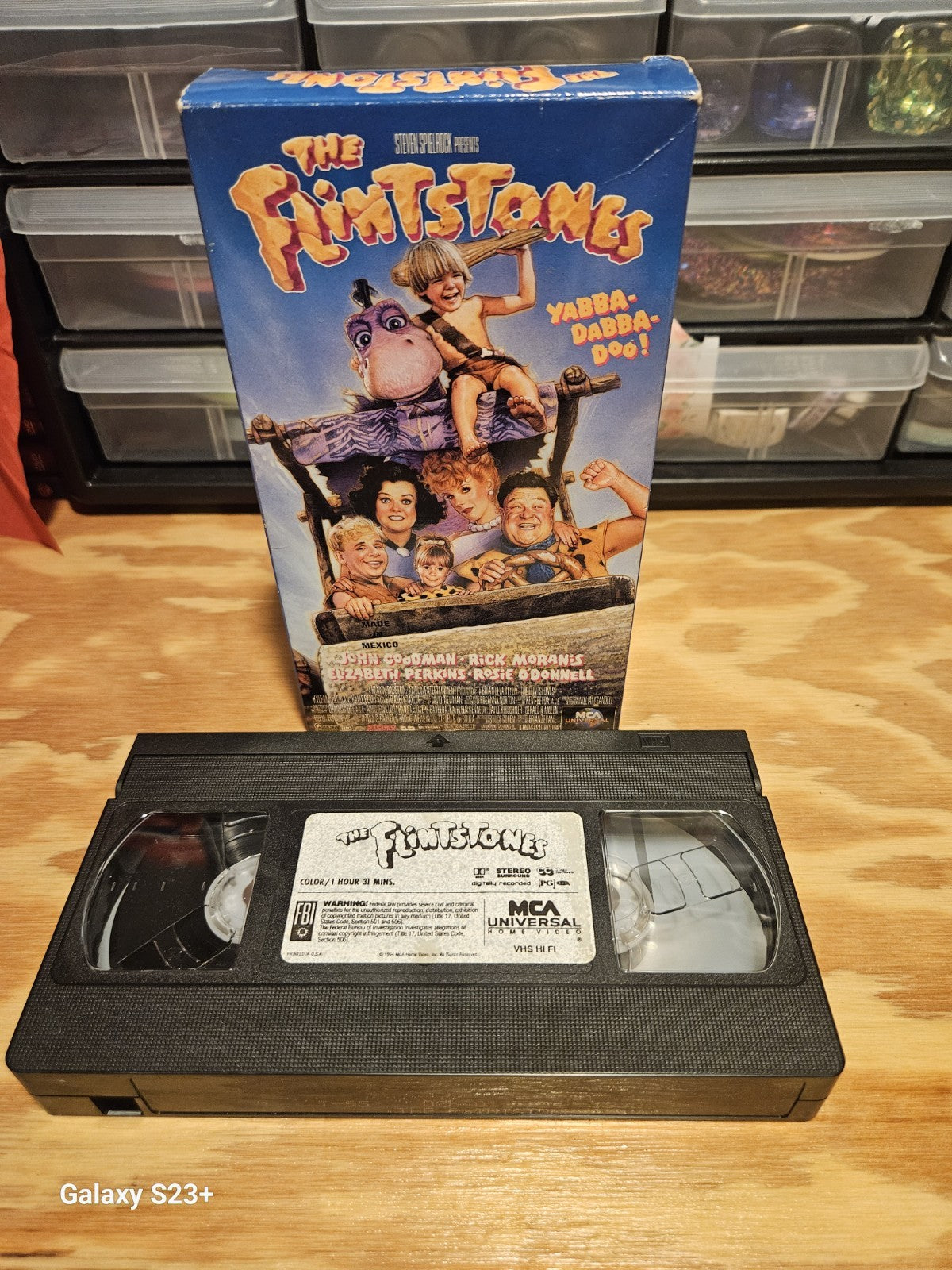 The Flintstones VHS John Goodman, Rosie O'Donnell, MCA Universal 