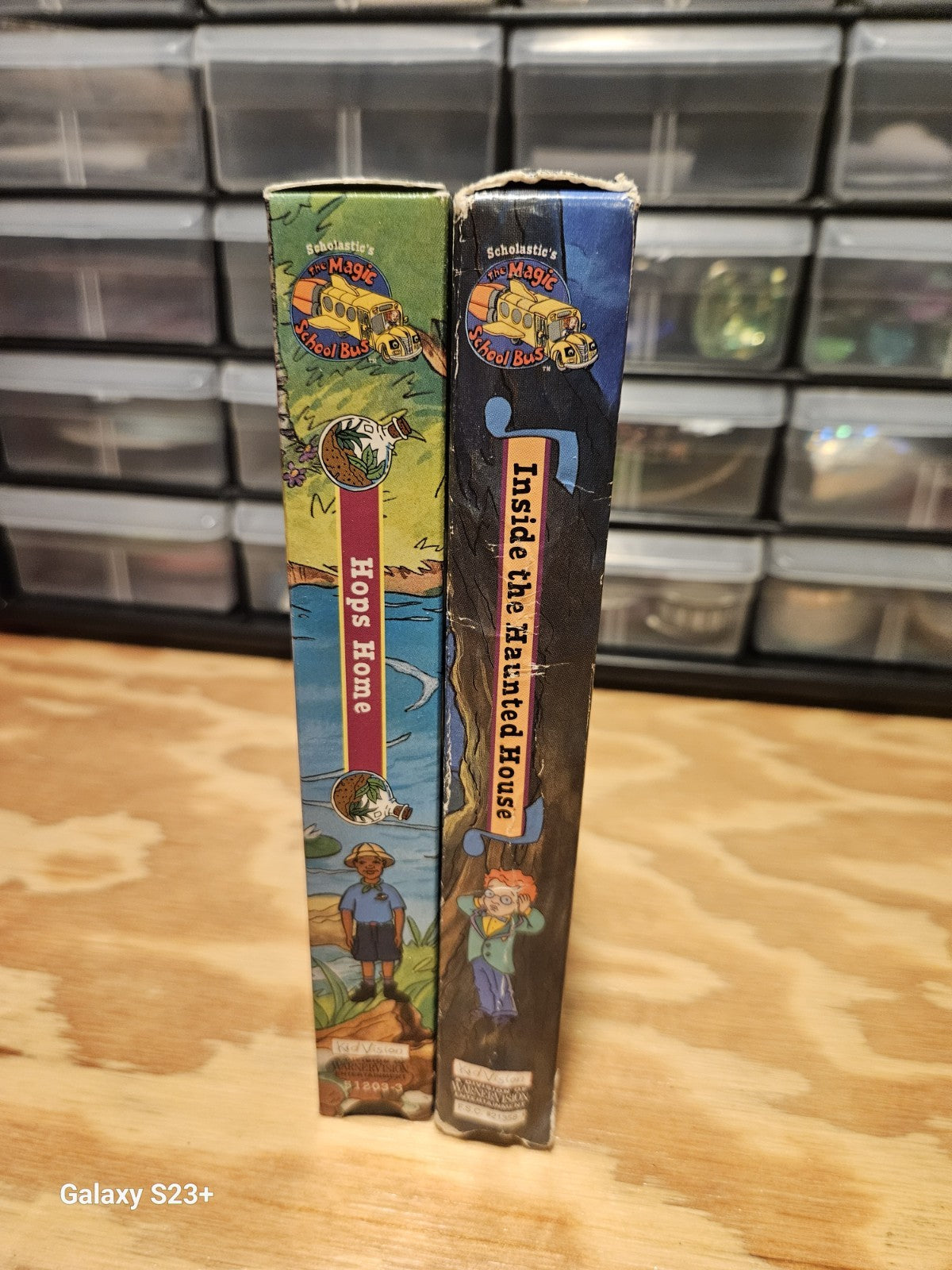 Magic School Bus VHS Lot - Busasaurus, Web, Haunted House, Hops Home, Scholastic