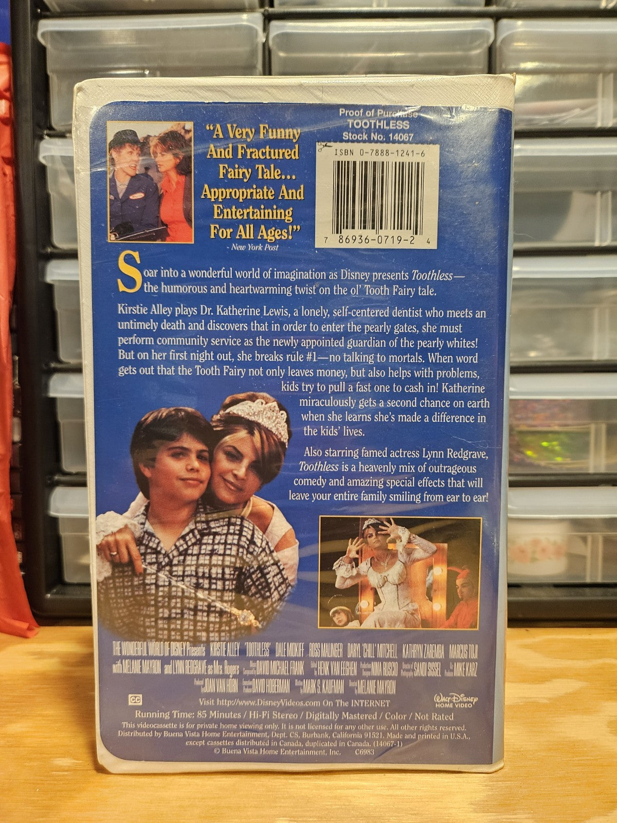 Toothless VHS Video Tape, Kirstie Alley Midkiff, Redgrave Wonderful World Disney