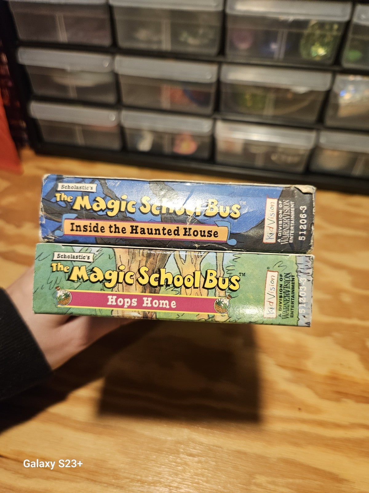 Magic School Bus VHS Lot - Busasaurus, Web, Haunted House, Hops Home, Scholastic
