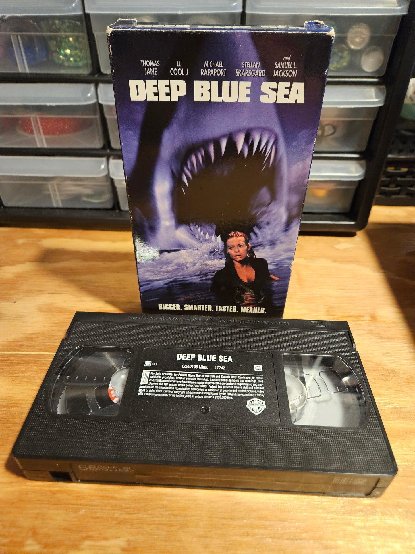 Deep Blue Sea VHS, Suspense Thriller