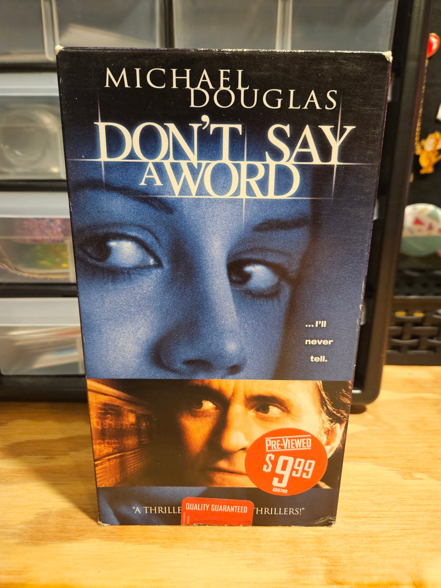 Don't Say A Word, Thriller, Michael Douglas, Brittney Murphy, Blue Tape, Blockbuster