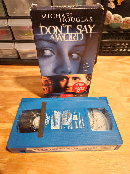 Don't Say A Word, Thriller, Michael Douglas, Brittney Murphy, Blue Tape, Blockbuster