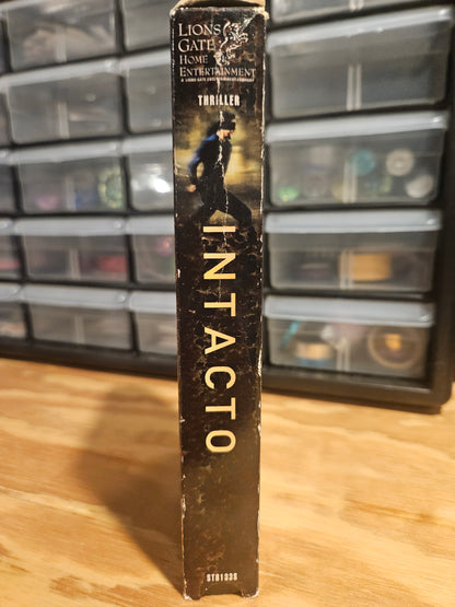 Intacto VHS, Thriller, SPANISH / En Español